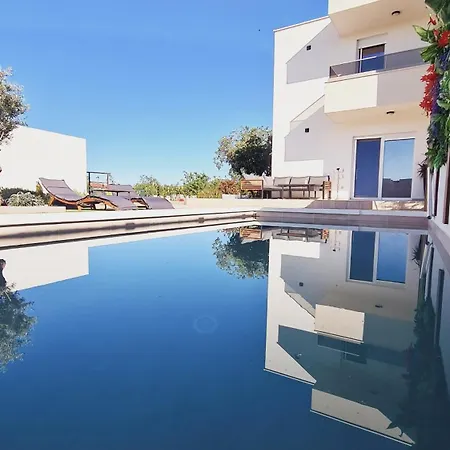 Minerva Zadar Murvica (Policnik)